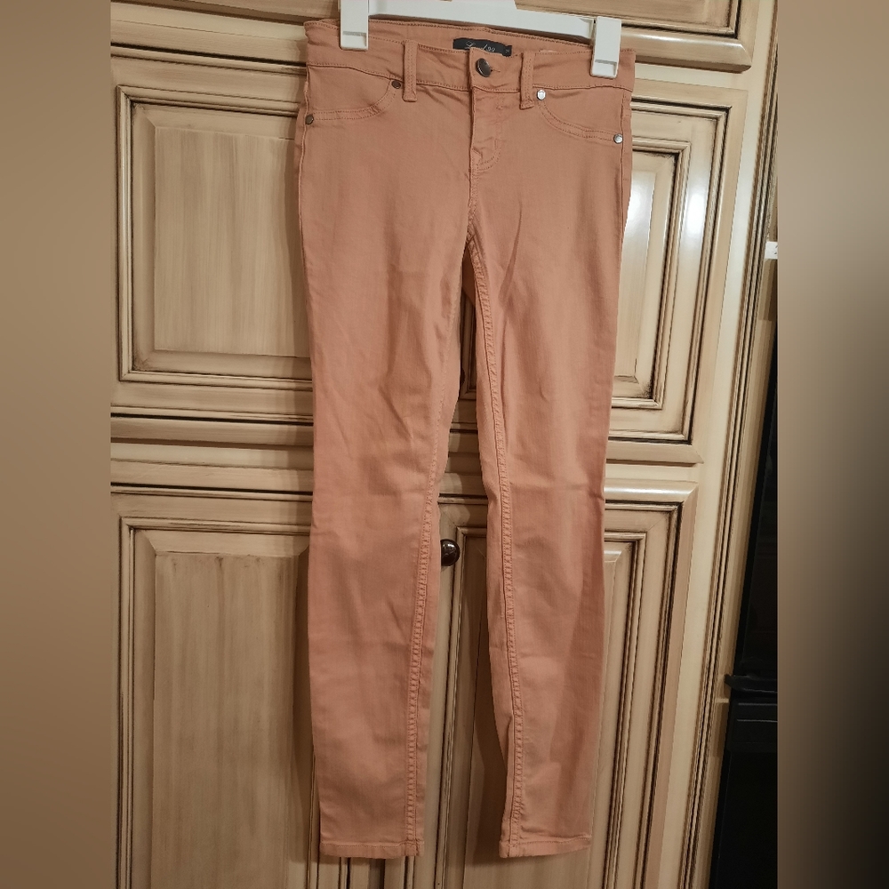 Level 99‎ Janice Ultra Skinny Jeans! Size 26